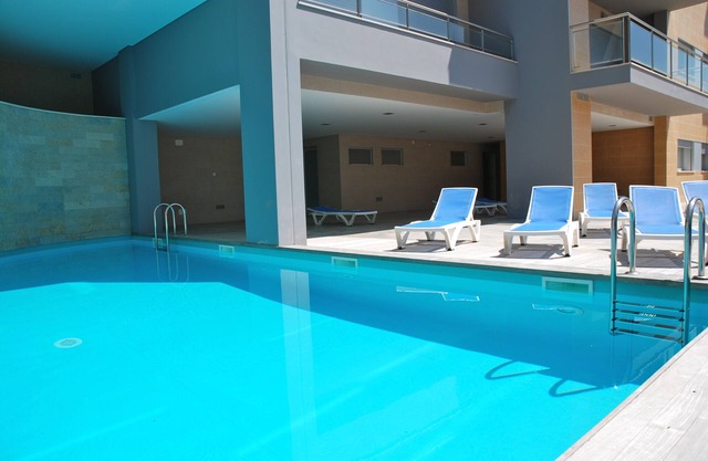 Whale - Apartment mit 3 Schlafzimmern, Kostenfreiem Wlan und Beheiztem Pool in Strandnähe