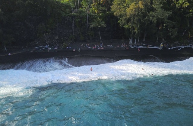 Whale House mit AC @ Kehena Beach, Hawaii (direkt am Meer)
