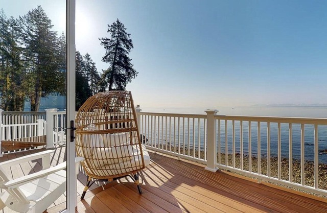 Whale Watching from a Luxury Waterfront Home!