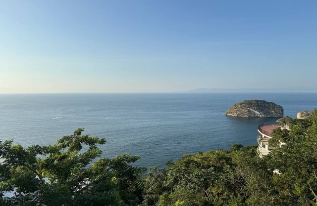 Whale watching from your patio, views of Los Arcos