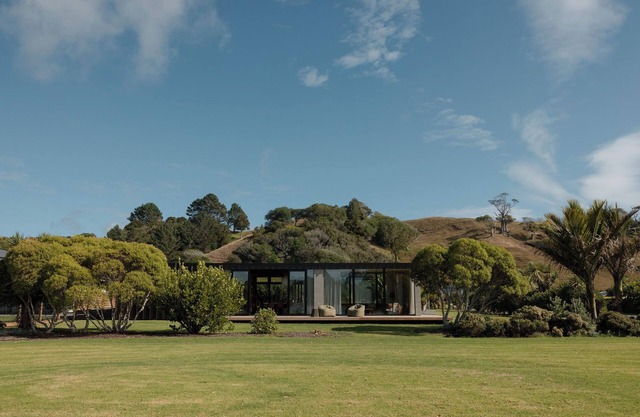 Mini Whananaki Beach House
