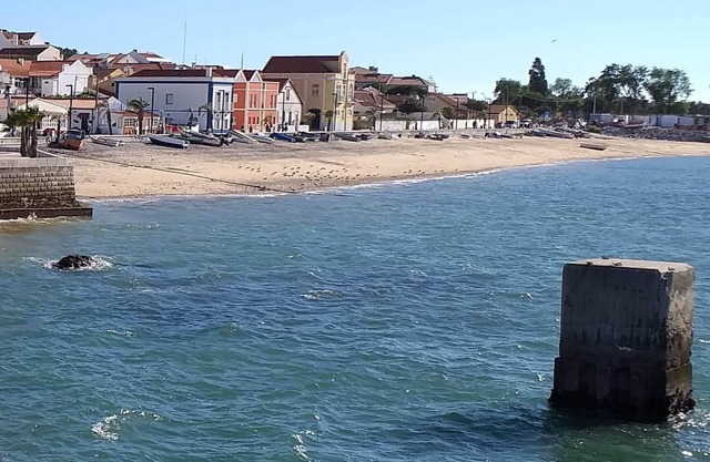 Wo der Fluss auf den Ozean trifft. 15 Minuten nach Lissabon, 8 Minuten Caparica Beach