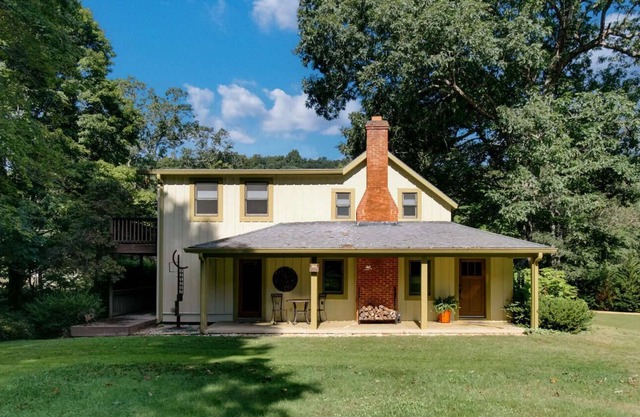 Greenwood Cottage - Virginia Hot Springs Realty LLC
