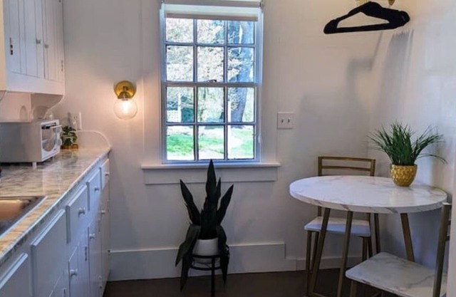 Whimsical Cottage w/Pond View