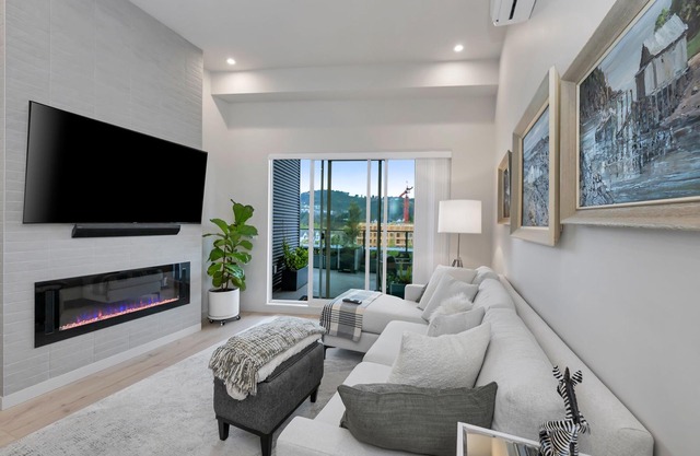 Whirlaway – Luxurious one bedroom Penthouse with study and 2 parking spots by Victoria Prime!