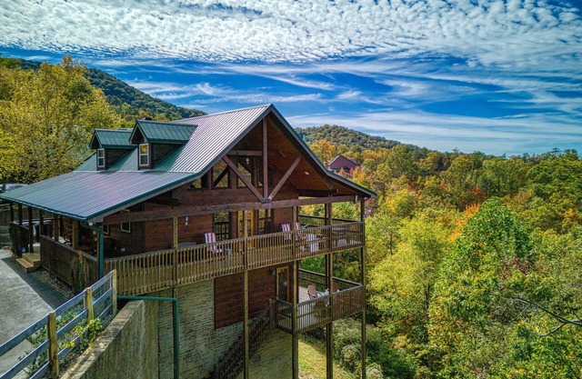 Whiskey's mountain lodge, Mtn Views, Game Room, $1089 FREE tickets each paid day