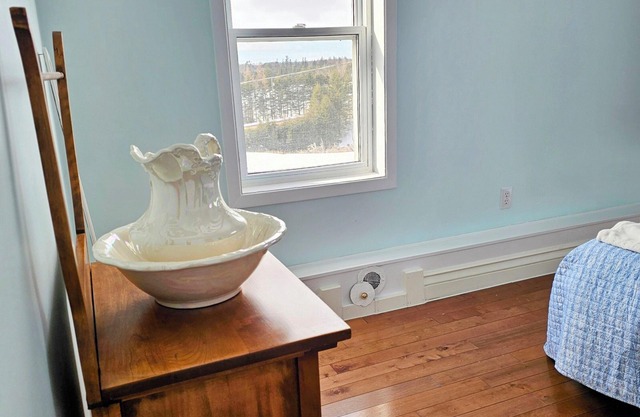 Whispering Meadows Manor is a 4 bedroom 1.5 bath country home