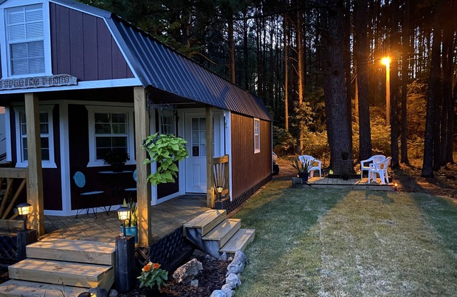 Whispering Pines Cabin near beautiful Lake Ouachita