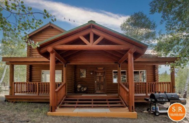 Whispering Pines is your Lake House of choice in the Beautiful setting of Panguitch Lake, Utah