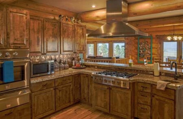 Whispering Pines Lodge - sleeps 18+ By Request Only