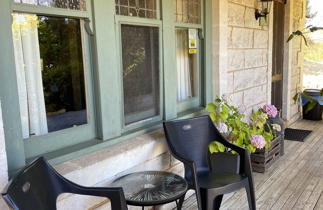 Whispering Pines-The Cottage BnB
