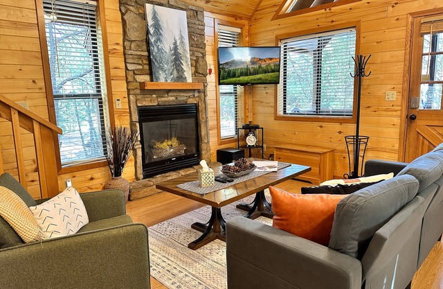 Whispering Pines | Updated, Hot tub, Pet-friendly