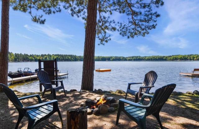 Whispering Waters Bayview Resort Cabin 4