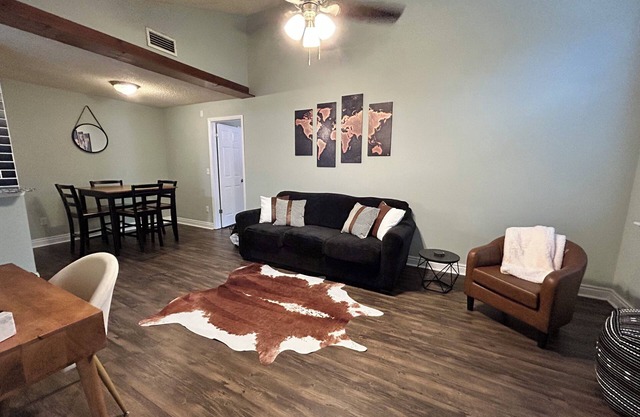 Whispering Woods Hideaway - Centrally Located