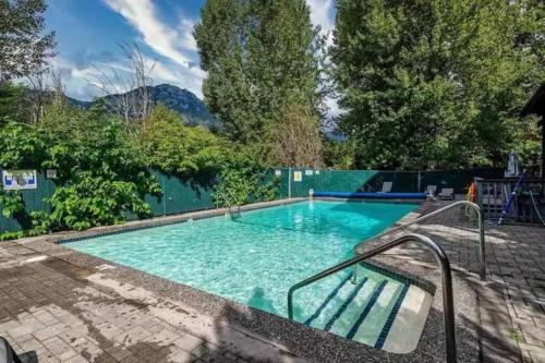 Whistler Lakeside Hideaway