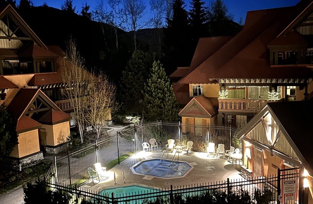 Whistlerrs Stoney Creek Sunpath all new upscaled Zynerspace Getaway