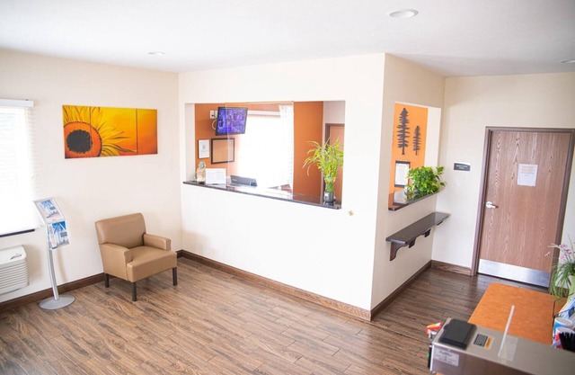 White House Suites