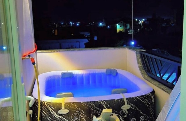 White Luxury Villa/Apartments. Hot Tub Durres Albania.