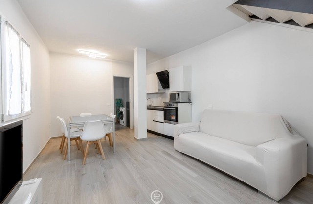 White Magnolia Apartment
