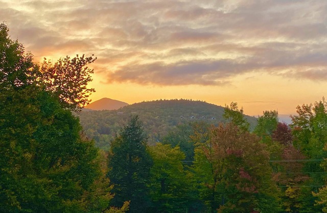 Tauchen Sie ein in die Weißen Berge in dieser 2-Zimmer-Norddorf-Eigentumswohnung!