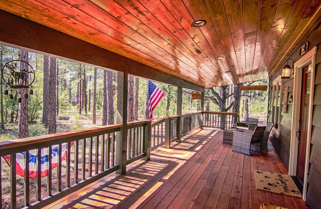 White Mountain Retreat mit Whirlpool - sehen Sie sich unser Video an!
