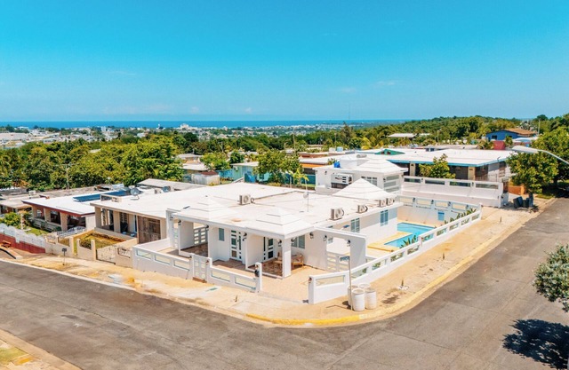 White Peacock - Private Pool & Near Amazing Beaches