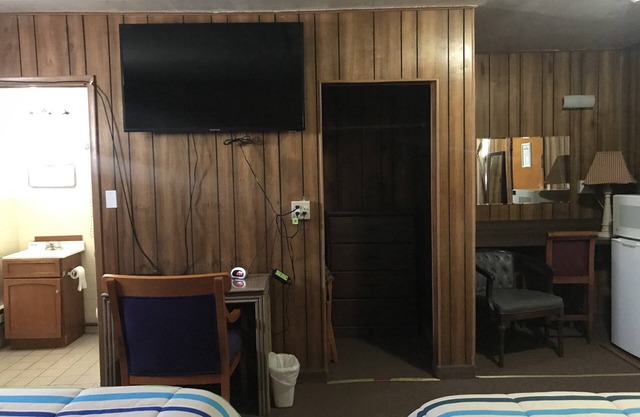 White Pine Motel