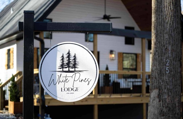 White Pines Lodge Wooded Retreat