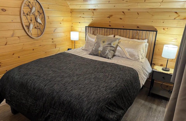 White Rock Cabin #5nn