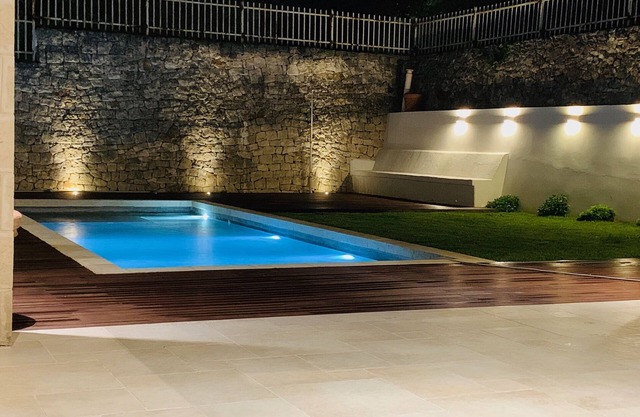 Weiße Villa - Luxusvilla mit 3 Schlafzimmern und Pool