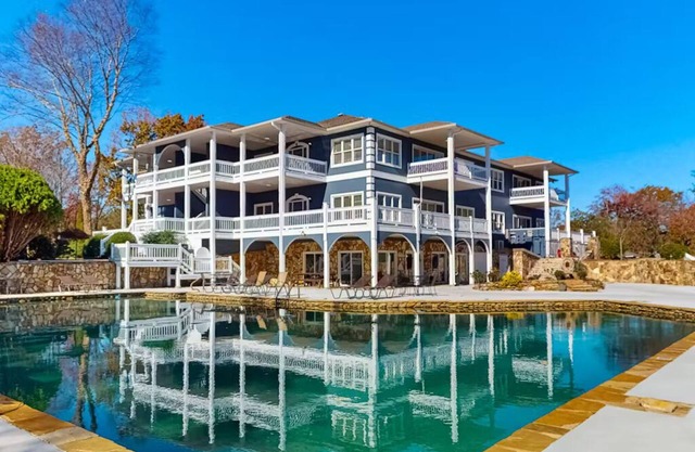 Whitepath Lodge And Resort