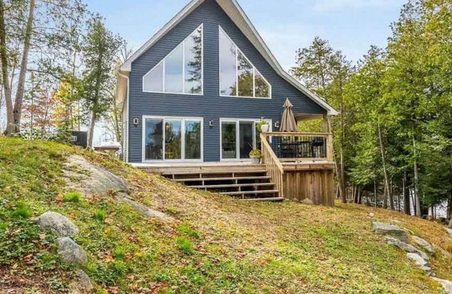 Whitestone Vista - Three Bedroom Cottage, Sleeps 8