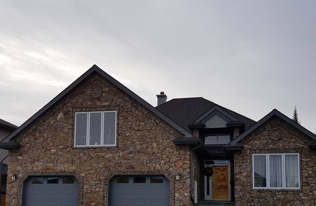 Whitetail Manor-1600 sq ft 2 bdrm basement suite