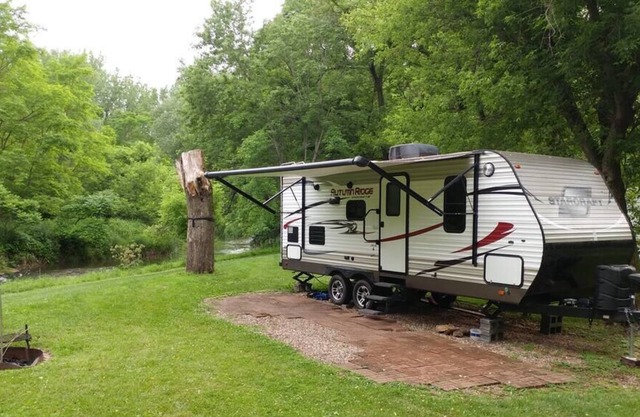 Whitewater River Wohnwagen, gemütlicher, ruhiger und privater 55+ Campingplatz