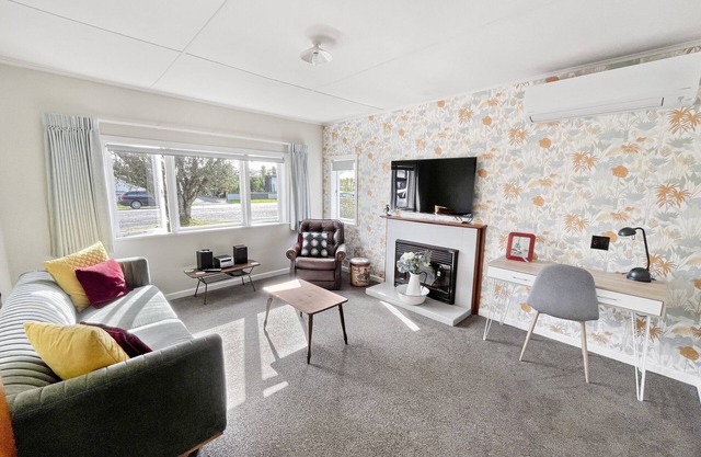Whitianga Blue Bach - Location Location Location!