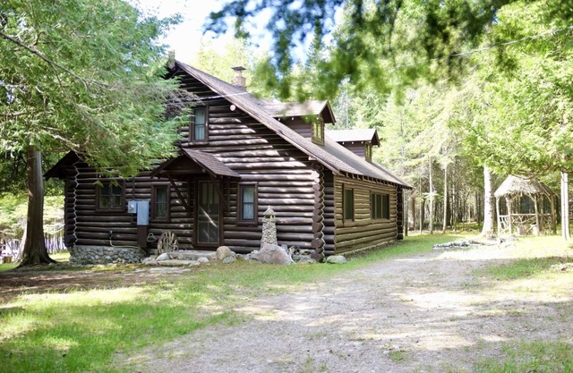 Whitney Bay Getaway on Drummond Island