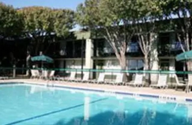 Whitten Inn University