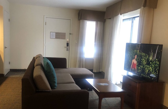 Whole home with fireplace next mall of America pen lake