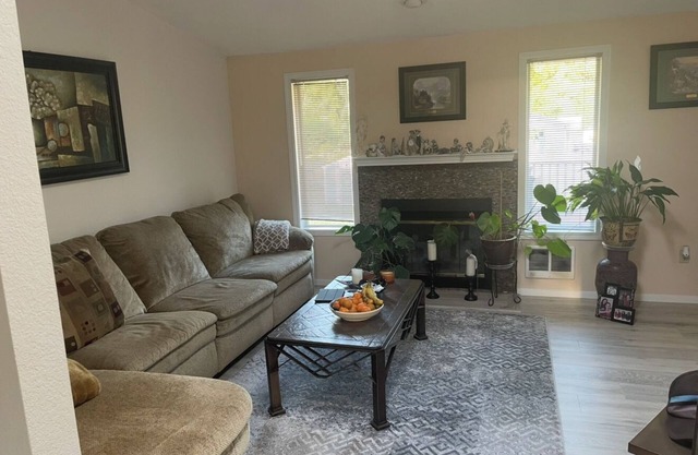 Whole House 3-bedroom house in Tacoma with WiFi access