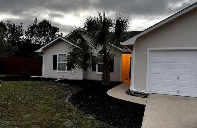 Whole house Lakevw quiet NBHD near base.