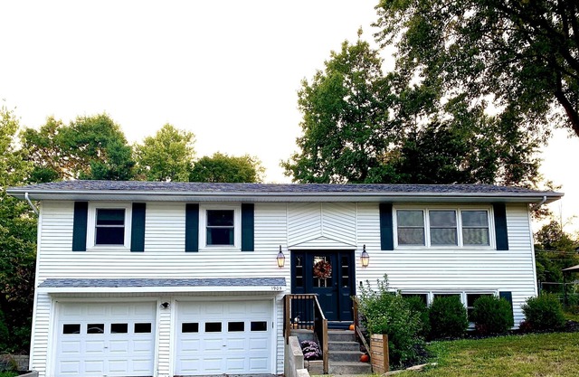 Whole house near shopping, parks and Interstate 70