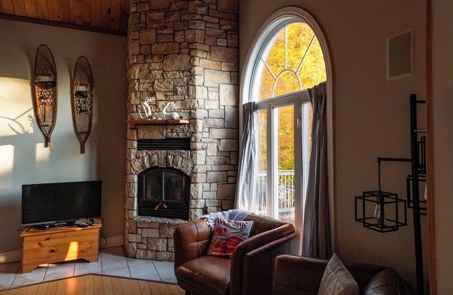Whole House | Trailhead Lake House
