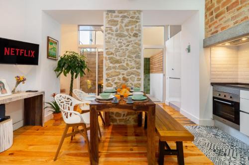 WHome Casa Alcazar Perfect spot w/private Patio