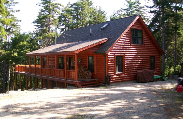 'Wickyup' - Log Cabin onTunk Lago en DownEast Maine