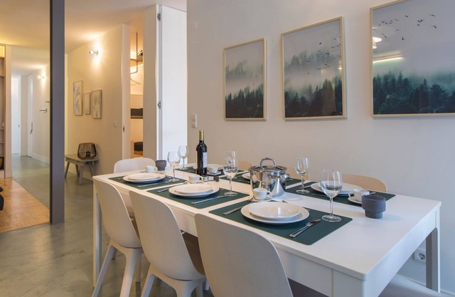 Wide & Bright 4 Families by LovelyStay