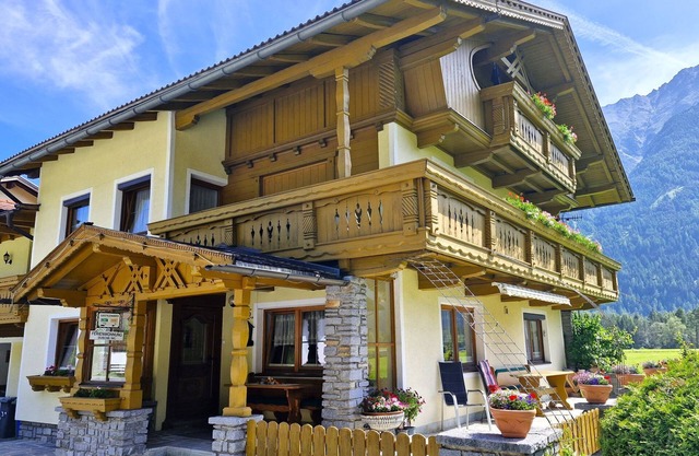 Wiesenhof by Interhome