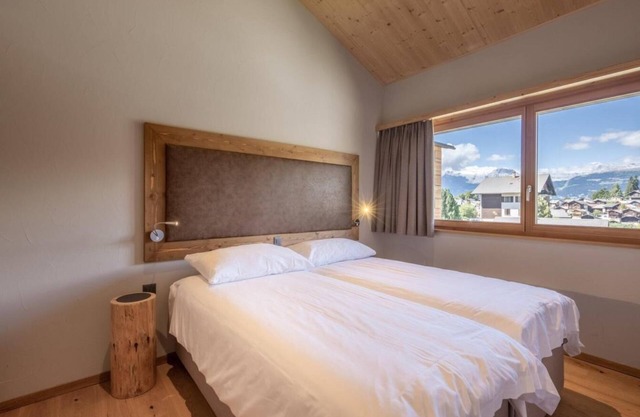 Wifi, 250m from shops, sauna, hammam, tv, ski locker, 67m², Vercorin