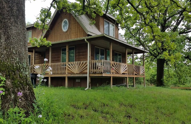 Big Oak Cabin ist der perfekte Zufluchtsort in den Ozarks! Schwimmen, Fischen, Jagen oder Entspannen!