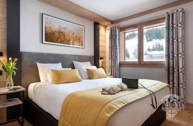 Wifi, schwimmbad, balkon, parkmöglichkeiten, fernseher, 60m², Manigod l'Etale