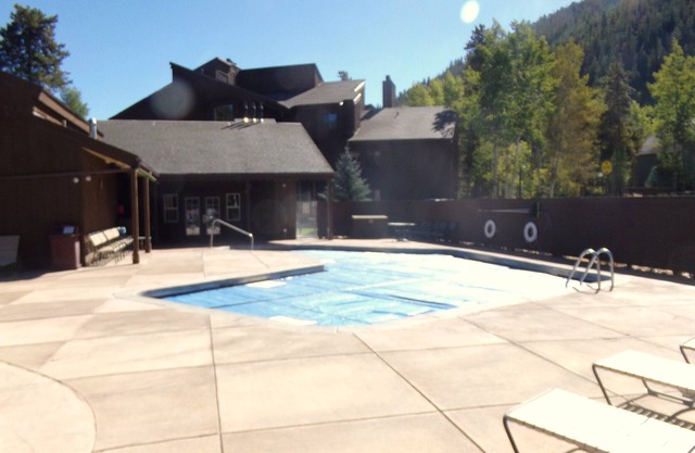 Wild Irishman 2 bed 2 bath Sleeps 6 WIAE